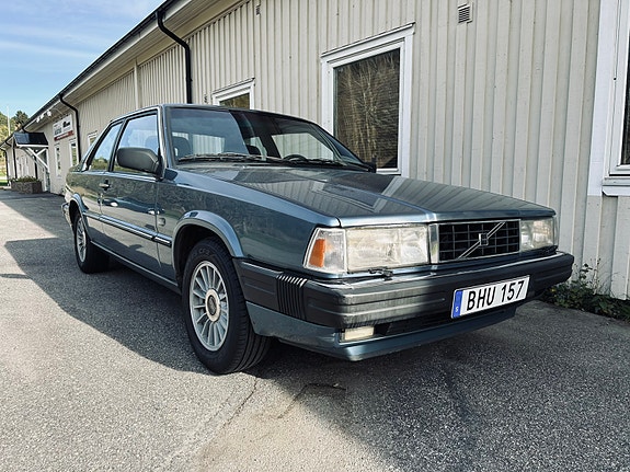 Volvo 780 2 of 5