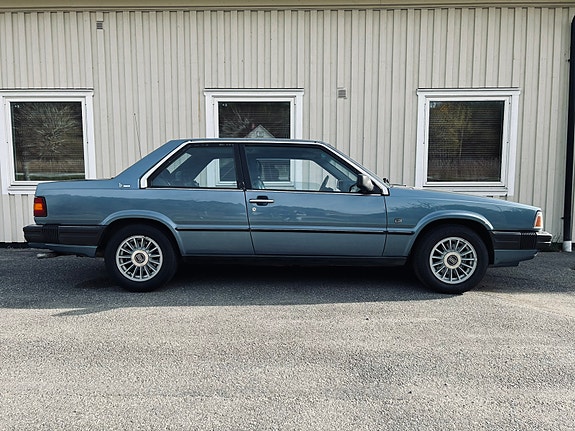 Volvo 780 3 of 5