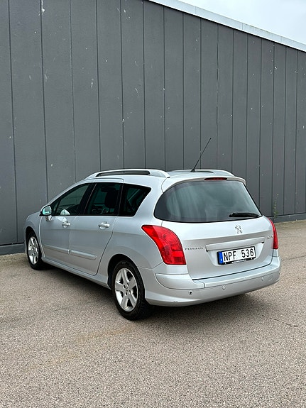 Peugeot 308 SW 4 of 15