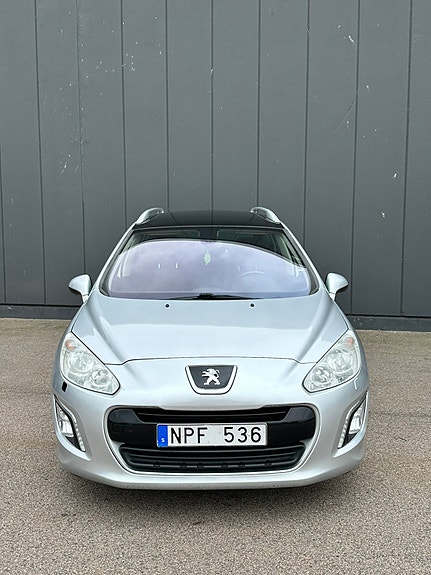 Peugeot 308 SW 2 of 15