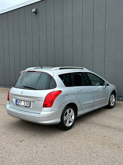 Peugeot 308 SW 6 of 15