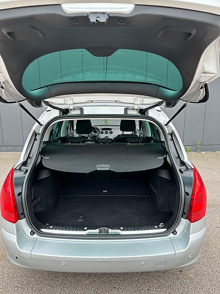 Peugeot 308 SW 15 of 15