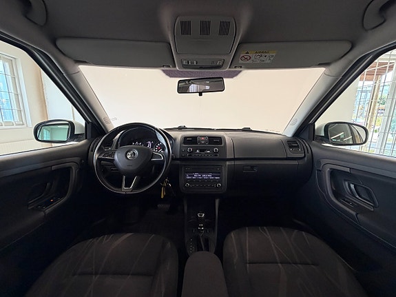 Skoda Fabia 5 of 16