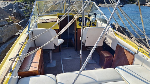 Ockelbo DC21 med ny motor Volvo Penta V6-200-C-J, sötvattenskyld 6 of 11