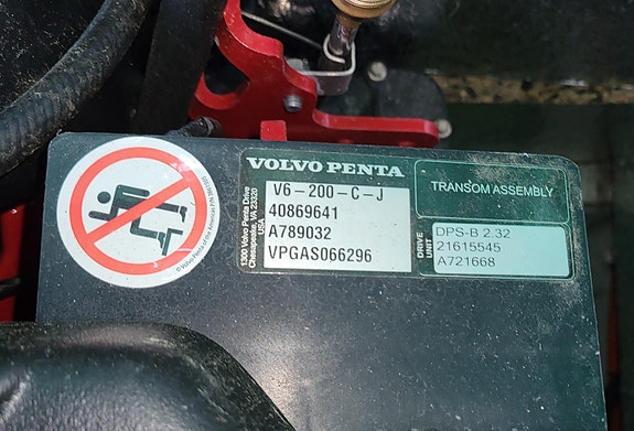 Ockelbo DC21 med ny motor Volvo Penta V6-200-C-J, sötvattenskyld 4 of 5