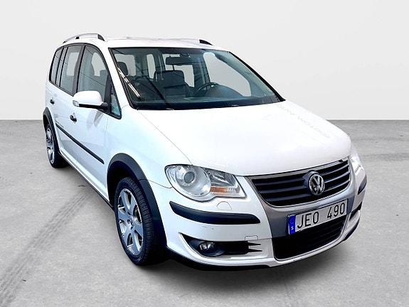 Volkswagen T-Cross 3 of 21