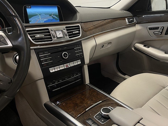 Mercedes-Benz E300 15 of 29