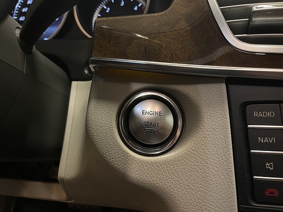 Mercedes-Benz E300 19 of 29