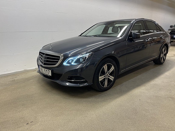 Mercedes-Benz E300 2 of 29