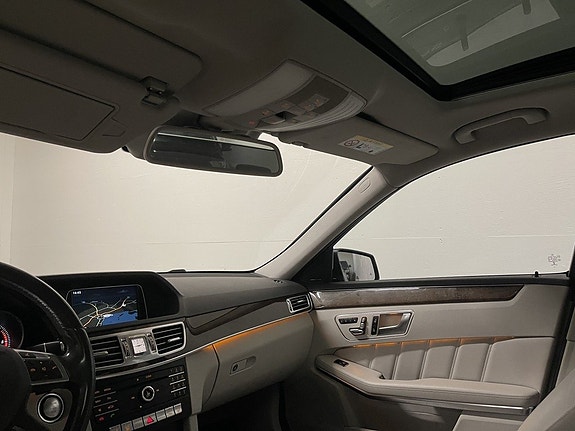 Mercedes-Benz E300 10 of 29