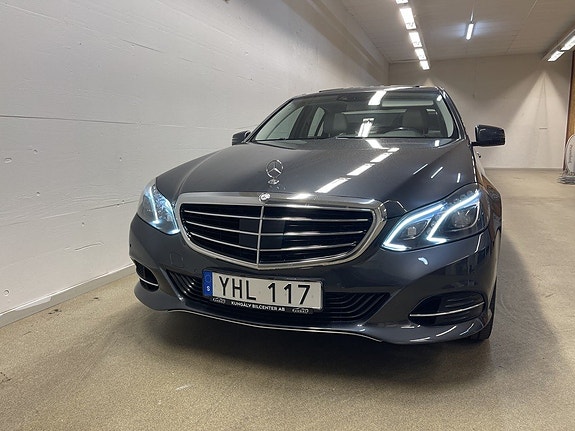 Mercedes-Benz E300 23 of 29