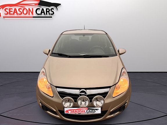 Opel Corsa 2 of 5