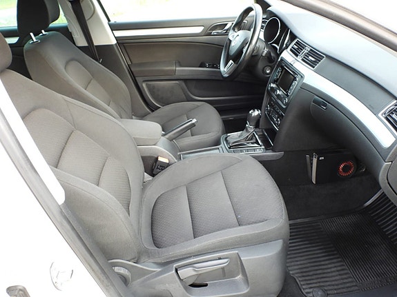 Skoda Superb 15 of 26
