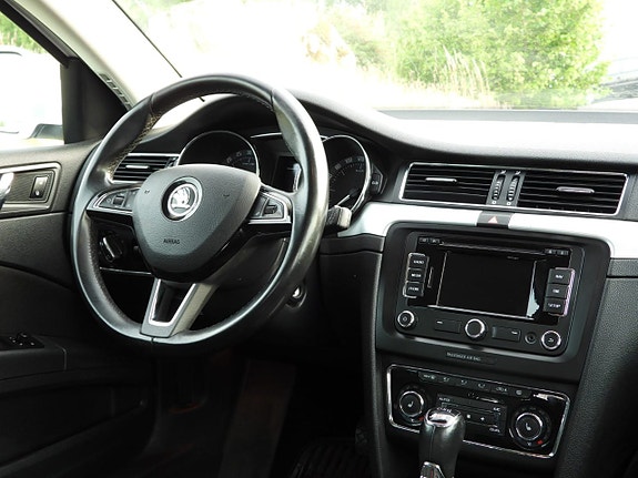 Skoda Superb 9 of 26