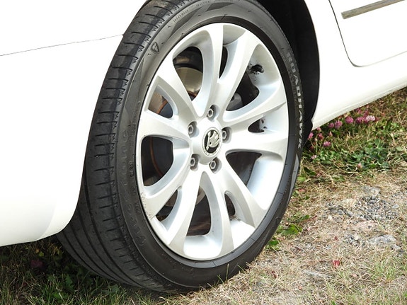 Skoda Superb 24 of 26