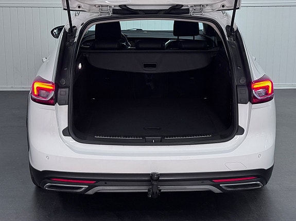 Opel Insignia Country Tourer 10 of 27