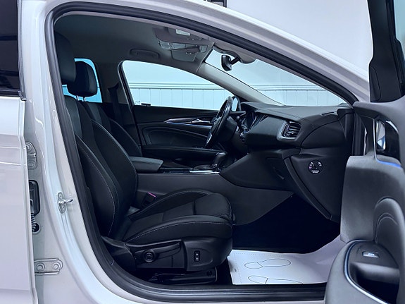 Opel Insignia Country Tourer 16 of 27