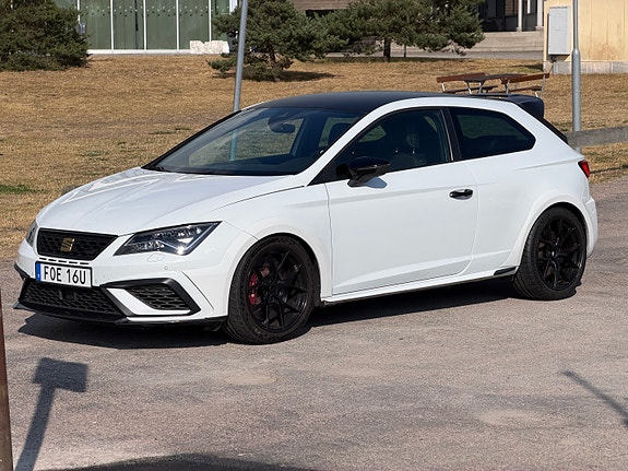 Seat Leon 2 of 5