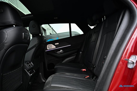 Mercedes-Benz GLE53 25 of 26