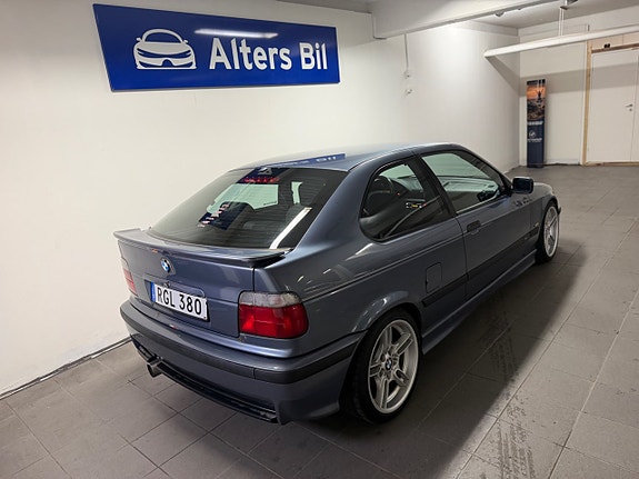 BMW 316 2 of 5