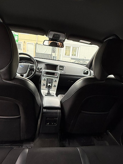 Volvo V60 Cross Country 8 of 8