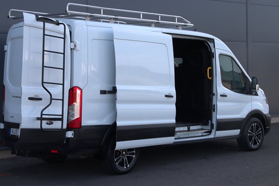 Ford Transit 3 of 5