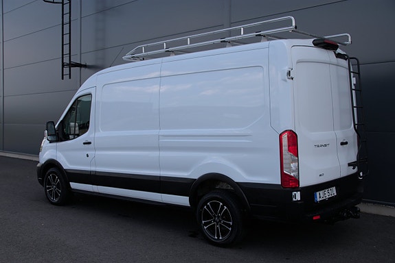 Ford Transit 12 of 24