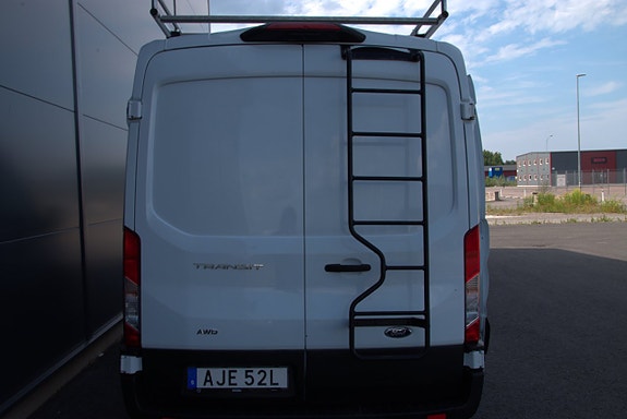 Ford Transit 10 of 24