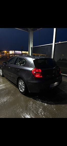 BMW 120d 2 of 4