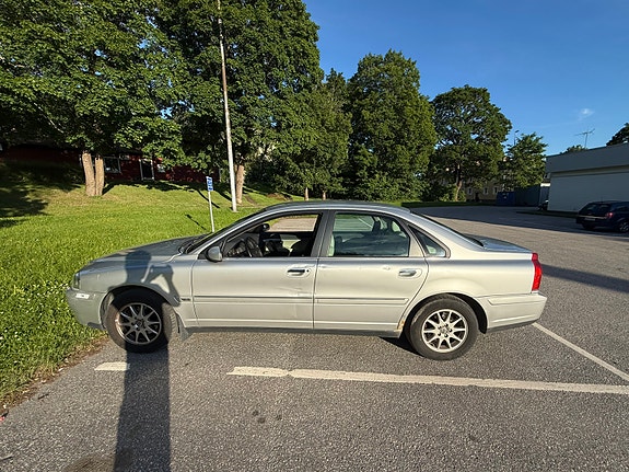 Volvo S80 4 of 5