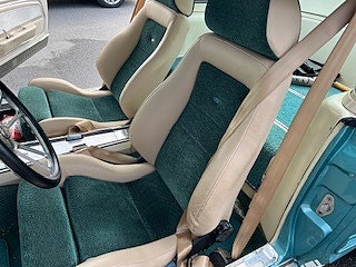 Ford Mustang 3 of 5
