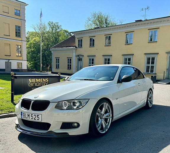 BMW 328i 4 of 5