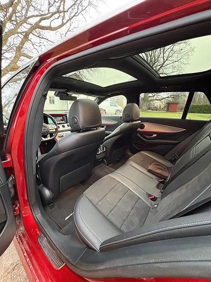 Mercedes-Benz E220 10 of 10