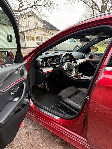 Mercedes-Benz E220 7 of 10