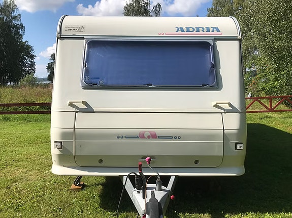 Adria Unica B 502 UP 2 of 11