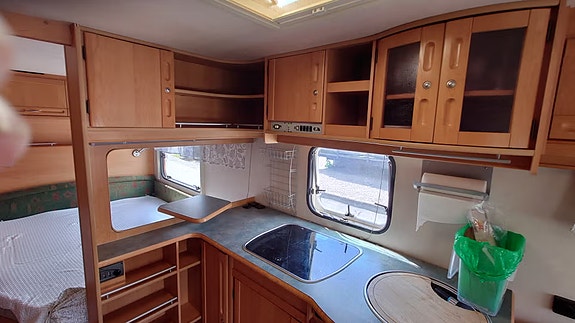 Adria Unica B 502 UP 6 of 11