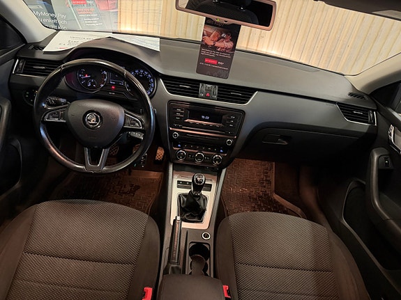 Skoda Octavia 8 of 11