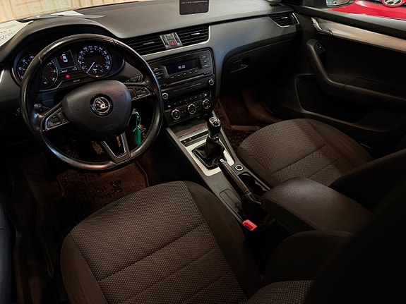 Skoda Octavia 9 of 11