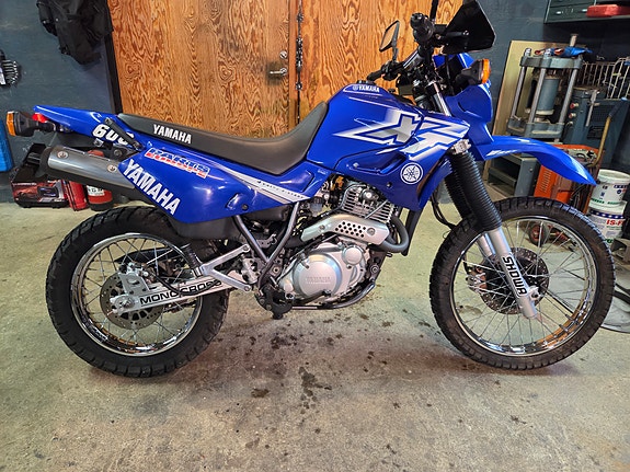 Yamaha XT600E 2 of 15