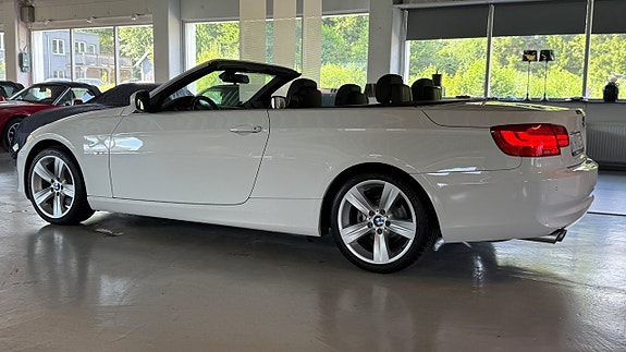 BMW 325i 5 of 5