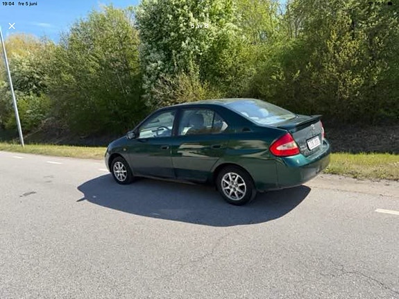 Toyota Prius 5 of 5