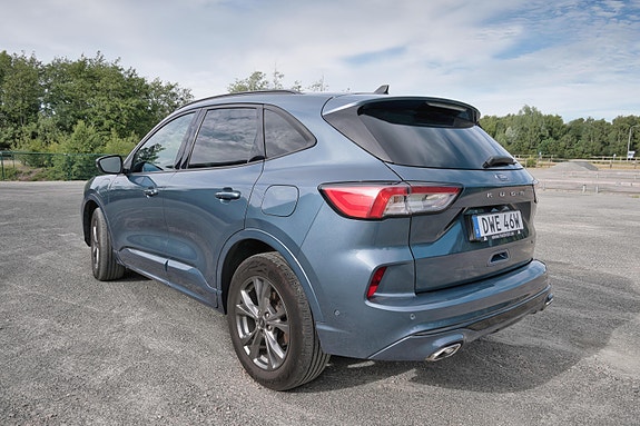 Ford Kuga 2 of 5