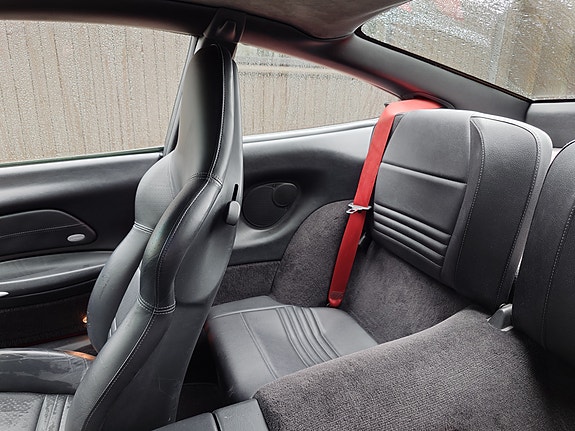 Porsche 911 Carrera 4 6 of 12