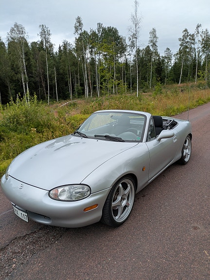 Mazda MX-5 8 of 13