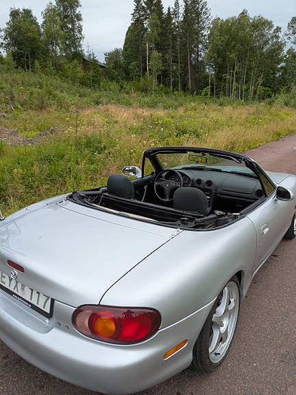 Mazda MX-5 10 of 13