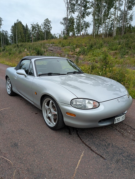 Mazda MX-5 6 of 13