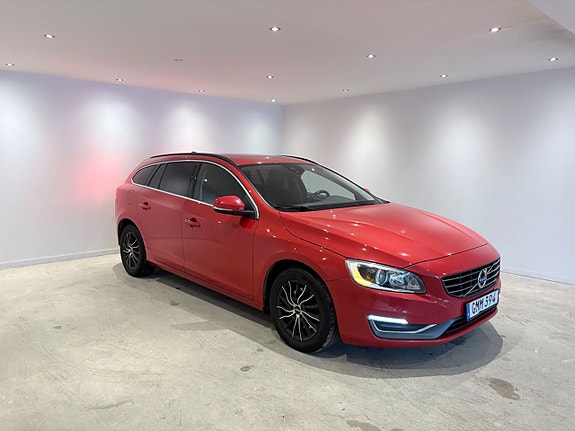 Volvo V60 2 of 5