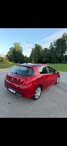Peugeot 308 3 of 4