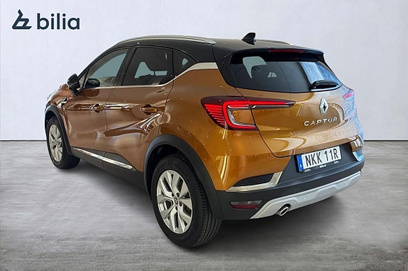 Renault Captur 2 of 5