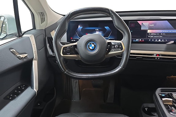 BMW iX 10 of 20